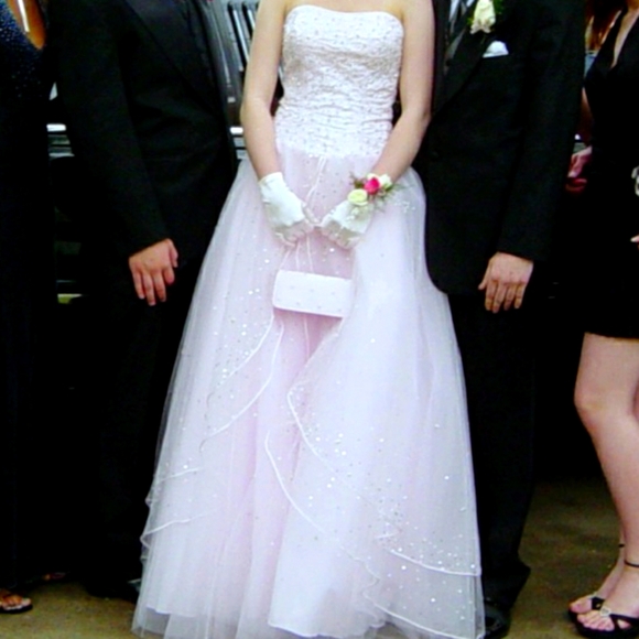 Dress - Picture 1 of 2